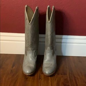 Vintage Acme grey Cowboy boots with a 3 inch heel